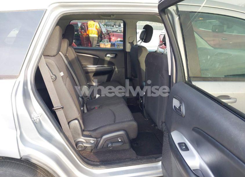 Photo 8 of 2018 Dodge Journey SE (VIN 3C4PDCAB3JT426824)