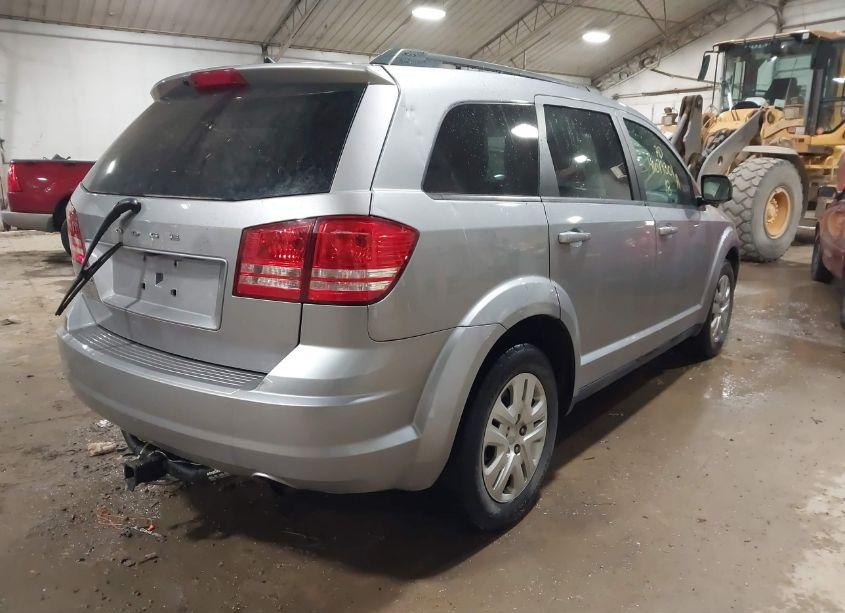 Photo 4 of 2018 Dodge Journey SE (VIN 3C4PDCAB3JT445695)