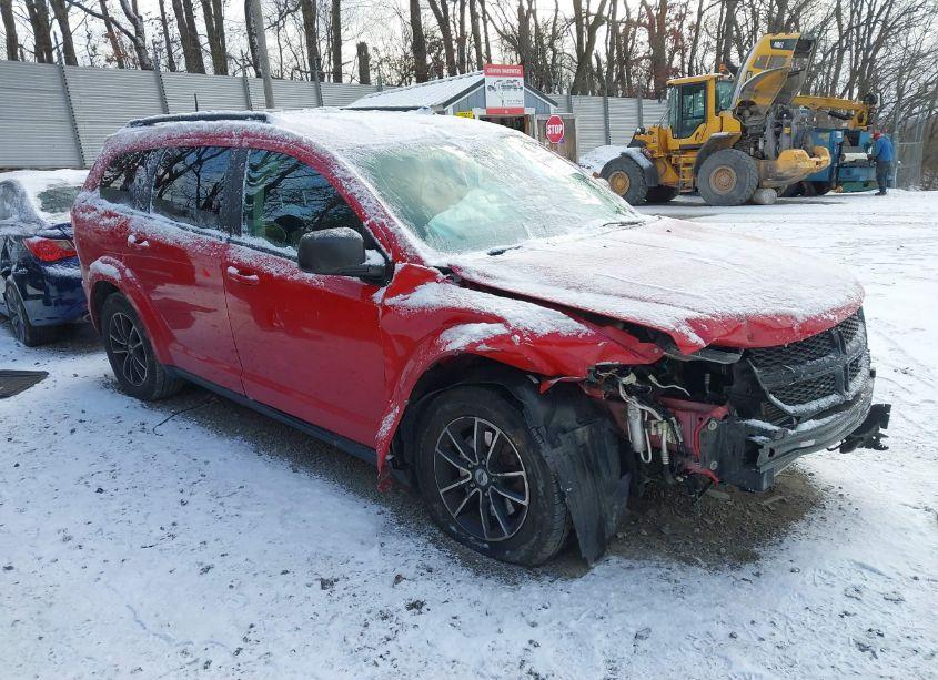 2018 Dodge Journey SE (VIN 3C4PDCAB3JT495982) main photo