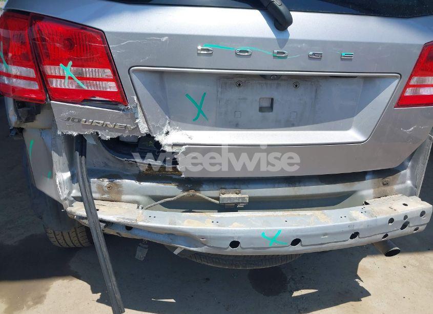 Photo 6 of 2018 Dodge Journey SE (VIN 3C4PDCAB3JT496825)