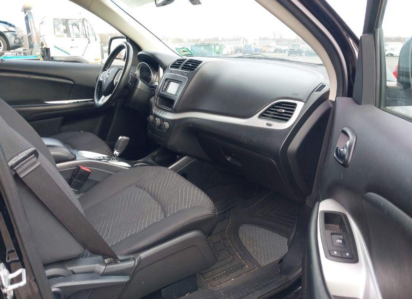 Photo 5 of 2018 Dodge Journey SE (VIN 3C4PDCAB3JT517656)