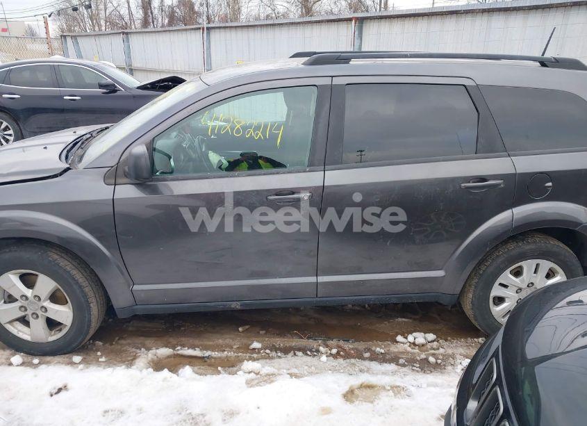 Photo 14 of 2018 Dodge Journey SE (VIN 3C4PDCAB3JT520878)