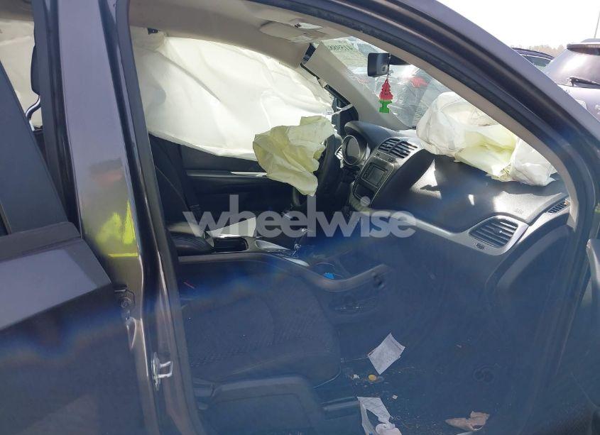 Photo 5 of 2019 Dodge Journey SE VALUE PACKAGE (VIN 3C4PDCAB3KT746839)