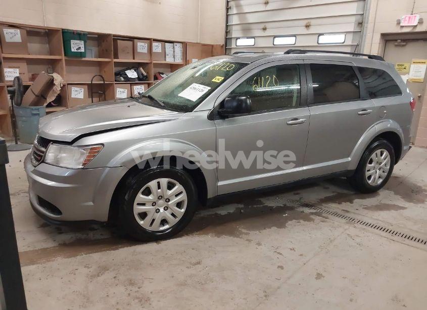Photo 2 of 2019 Dodge Journey SE VALUE PACKAGE (VIN 3C4PDCAB3KT747036)