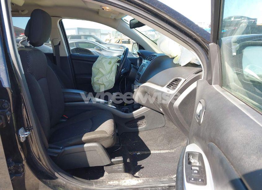 Photo 5 of 2020 Dodge Journey SE VALUE (VIN 3C4PDCAB3LT250781)