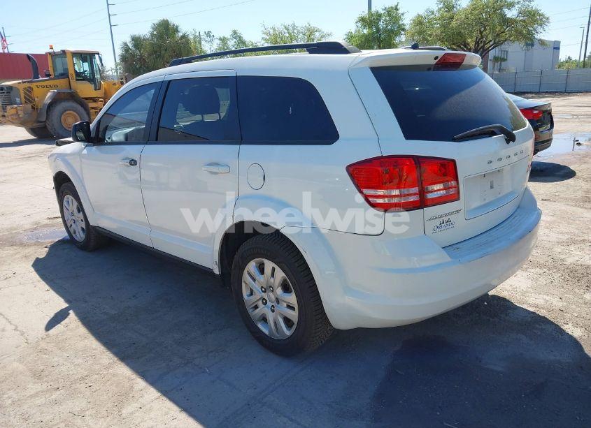 Photo 3 of 2016 Dodge Journey SE (VIN 3C4PDCAB4GT102743)