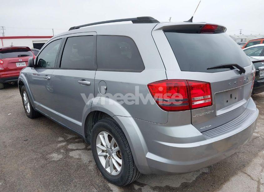 Photo 3 of 2016 Dodge Journey SE (VIN 3C4PDCAB4GT135421)