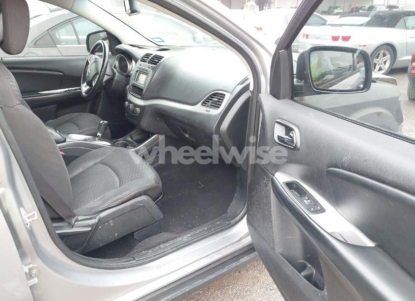 Photo 5 of 2016 Dodge Journey SE (VIN 3C4PDCAB4GT135421)