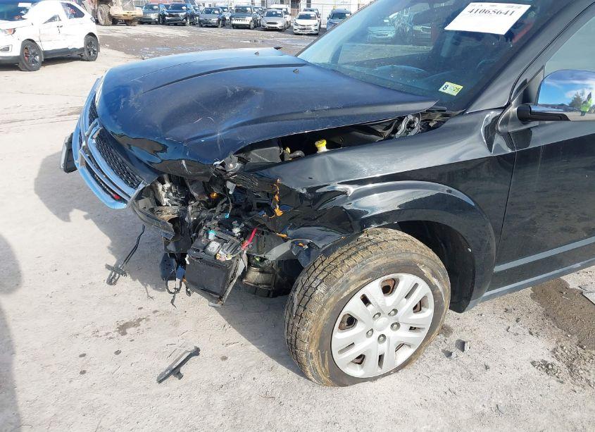 Photo 6 of 2017 Dodge Journey SE (VIN 3C4PDCAB4HT524559)