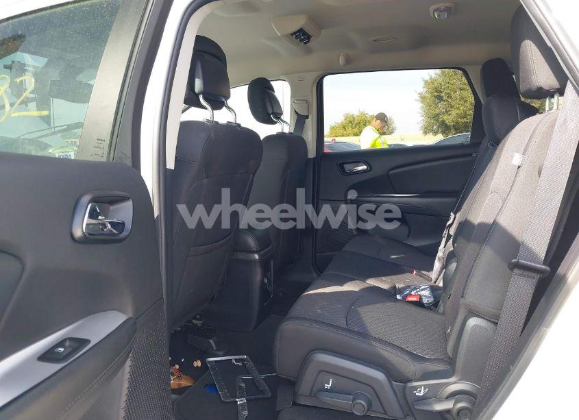 Photo 8 of 2017 Dodge Journey SE (VIN 3C4PDCAB4HT559487)