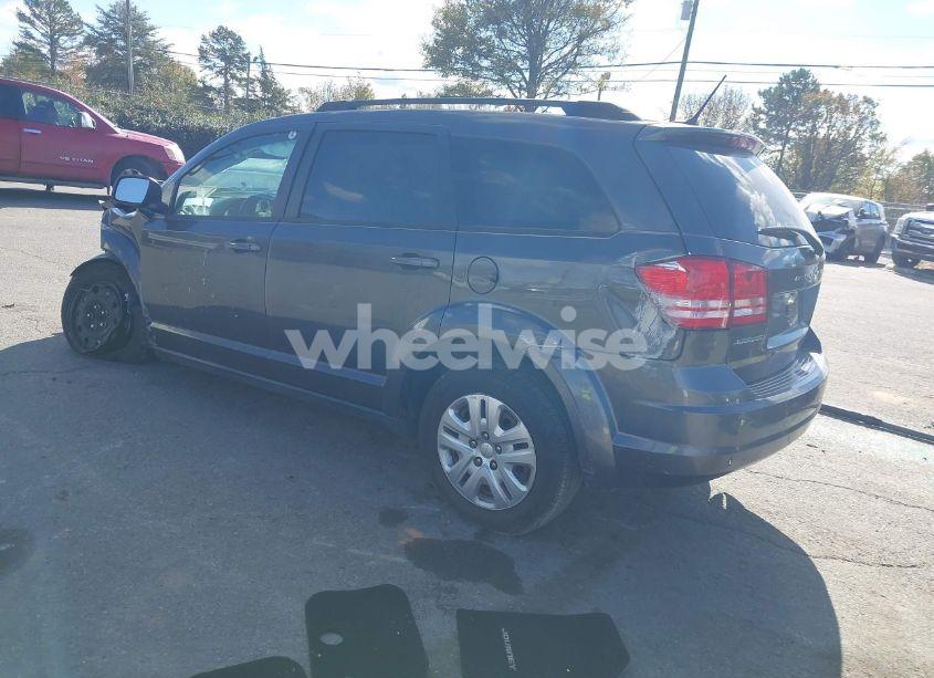 Photo 3 of 2017 Dodge Journey SE (VIN 3C4PDCAB4HT559845)