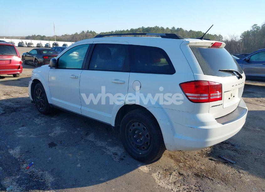 Photo 3 of 2017 Dodge Journey SE (VIN 3C4PDCAB4HT626945)