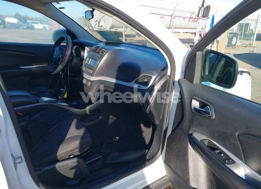 Photo 5 of 2017 Dodge Journey SE (VIN 3C4PDCAB4HT626945)