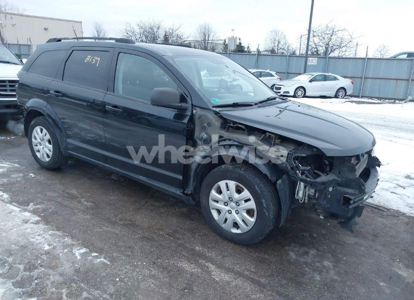2017 Dodge Journey SE (VIN 3C4PDCAB4HT627061) main photo