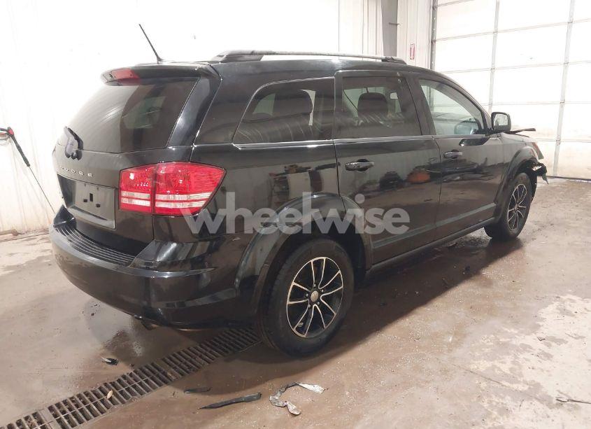 Photo 4 of 2017 Dodge Journey SE (VIN 3C4PDCAB4HT695490)