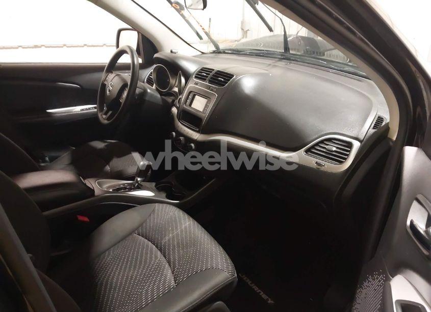 Photo 5 of 2017 Dodge Journey SE (VIN 3C4PDCAB4HT695490)