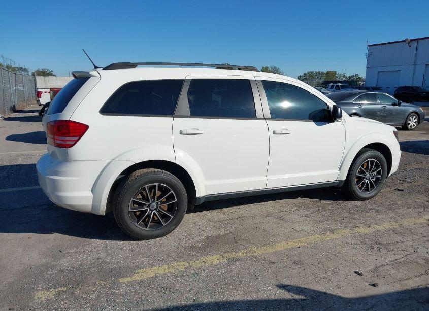 Photo 13 of 2018 Dodge Journey SE (VIN 3C4PDCAB4JT229189)