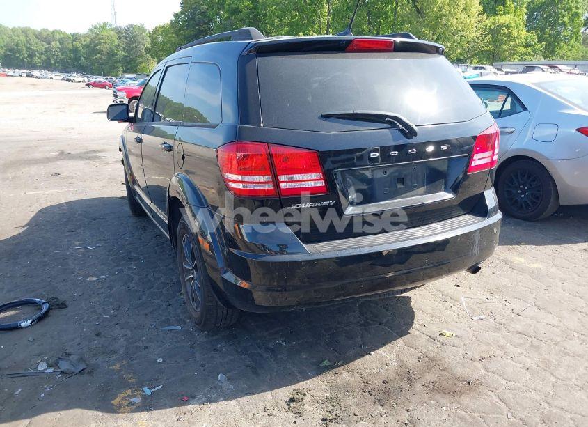 Photo 3 of 2018 Dodge Journey SE (VIN 3C4PDCAB4JT276674)