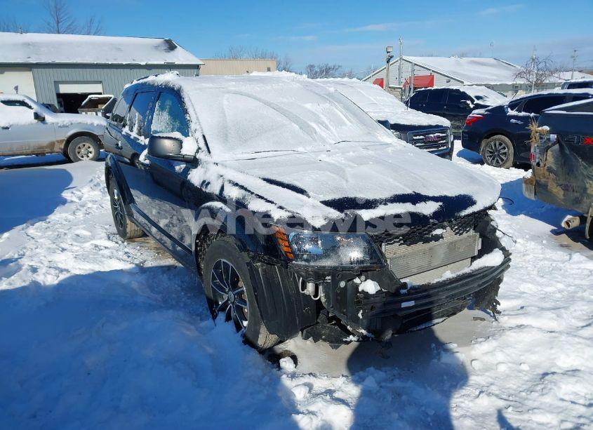 2018 Dodge Journey SE (VIN 3C4PDCAB4JT382283) main photo