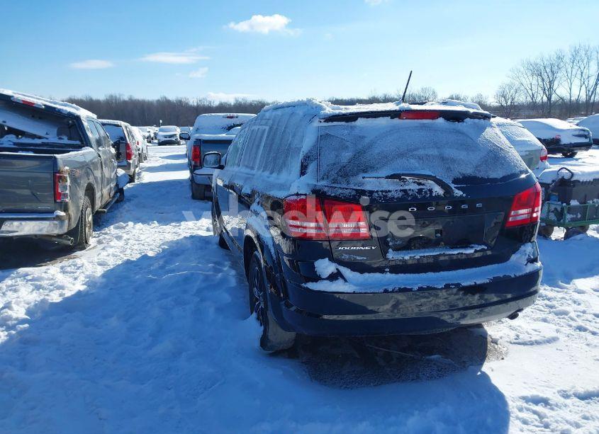 Photo 3 of 2018 Dodge Journey SE (VIN 3C4PDCAB4JT382283)