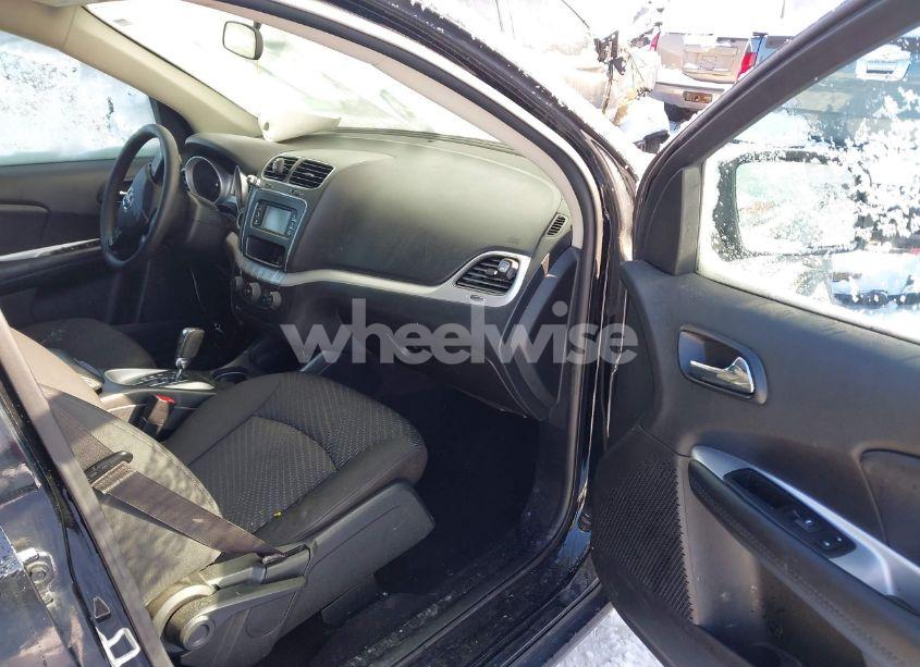 Photo 5 of 2018 Dodge Journey SE (VIN 3C4PDCAB4JT382283)