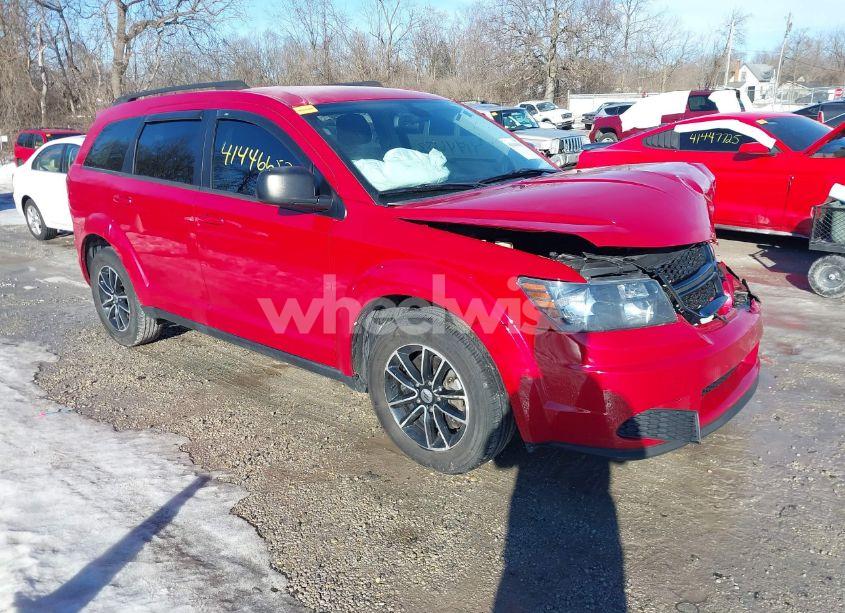 2018 Dodge Journey SE (VIN 3C4PDCAB4JT385068) main photo