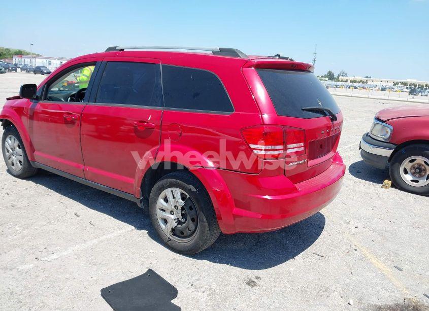 Photo 3 of 2018 Dodge Journey SE (VIN 3C4PDCAB4JT429750)