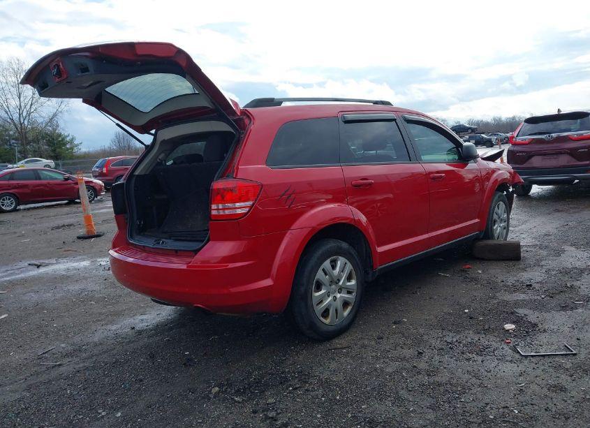 Photo 4 of 2018 Dodge Journey SE (VIN 3C4PDCAB4JT439596)