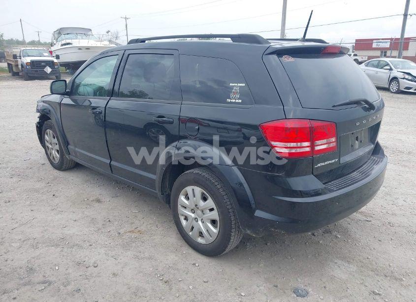 Photo 3 of 2018 Dodge Journey SE (VIN 3C4PDCAB4JT506777)