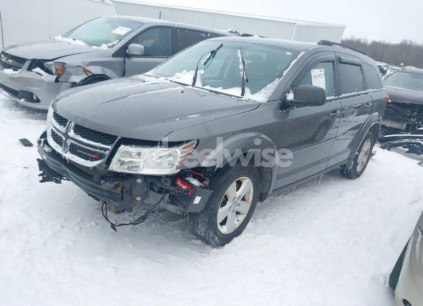 Photo 2 of 2013 Dodge Journey SE (VIN 3C4PDCAB5DT532552)