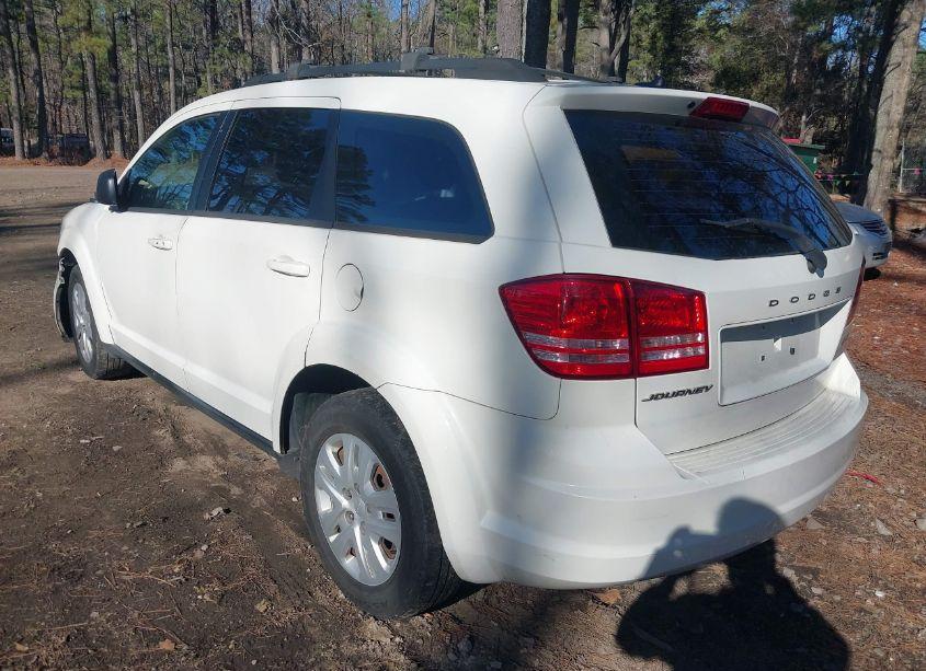 Photo 3 of 2014 Dodge Journey SE (VIN 3C4PDCAB5ET140608)