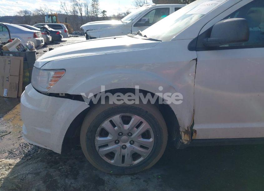 Photo 12 of 2016 Dodge Journey SE (VIN 3C4PDCAB5GT222812)