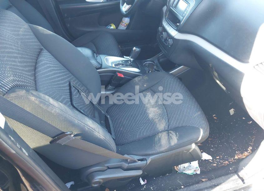 Photo 5 of 2016 Dodge Journey SE (VIN 3C4PDCAB5GT247080)