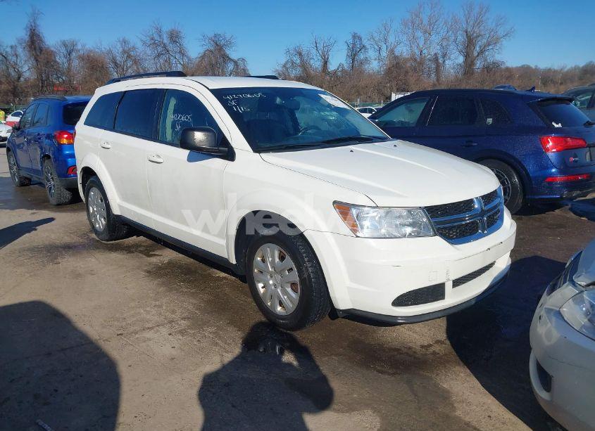 2017 Dodge Journey SE (VIN 3C4PDCAB5HT529527) main photo