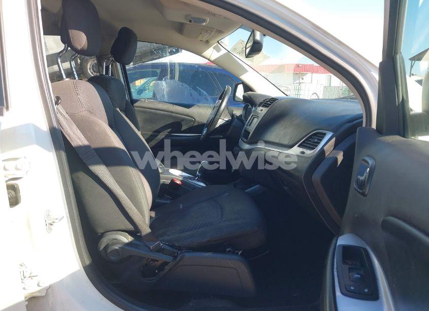 Photo 5 of 2017 Dodge Journey SE (VIN 3C4PDCAB5HT529527)