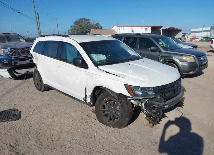 2017 Dodge Journey SE (VIN 3C4PDCAB5HT573754) main photo