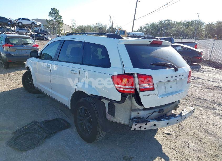 Photo 3 of 2017 Dodge Journey SE (VIN 3C4PDCAB5HT573754)