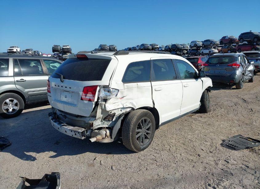 Photo 4 of 2017 Dodge Journey SE (VIN 3C4PDCAB5HT573754)