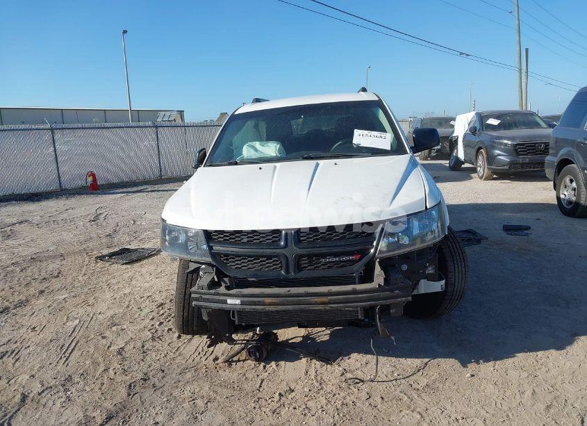 Photo 6 of 2017 Dodge Journey SE (VIN 3C4PDCAB5HT573754)