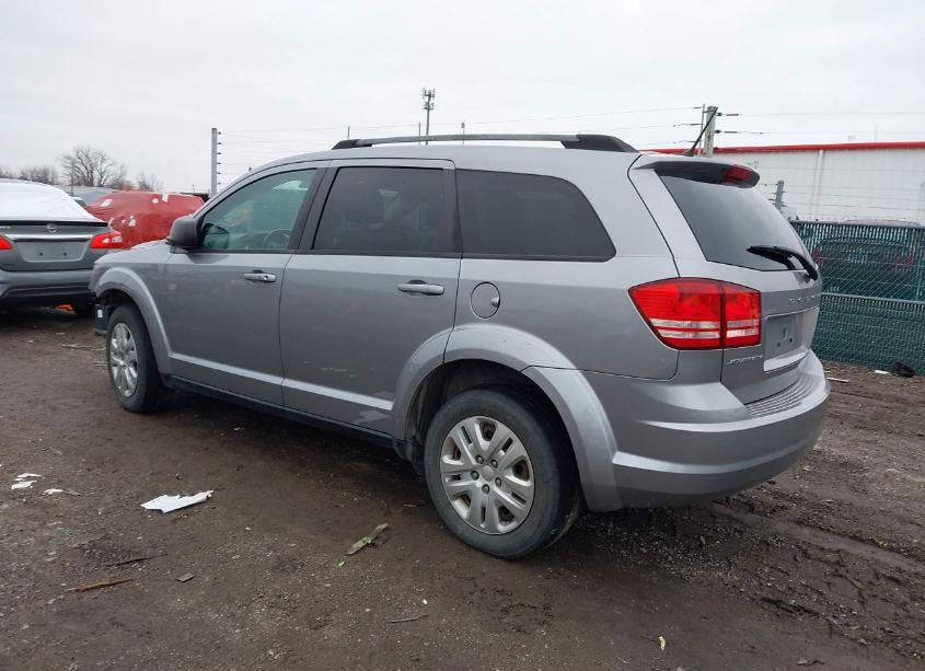 Photo 3 of 2017 Dodge Journey SE (VIN 3C4PDCAB5HT584219)