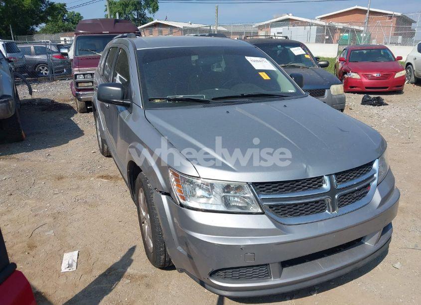 2017 Dodge Journey SE (VIN 3C4PDCAB5HT606042) main photo