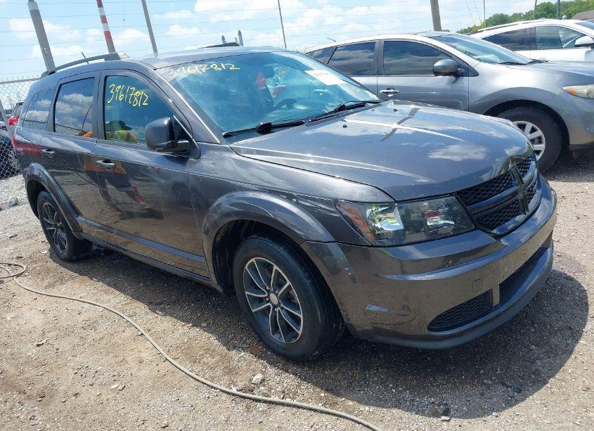 2017 Dodge Journey SE (VIN 3C4PDCAB5HT619356) main photo
