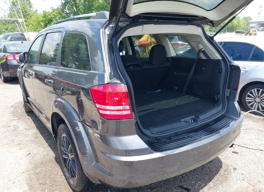 Photo 3 of 2017 Dodge Journey SE (VIN 3C4PDCAB5HT619356)