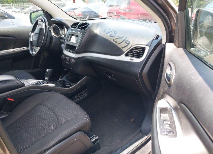 Photo 5 of 2017 Dodge Journey SE (VIN 3C4PDCAB5HT619356)