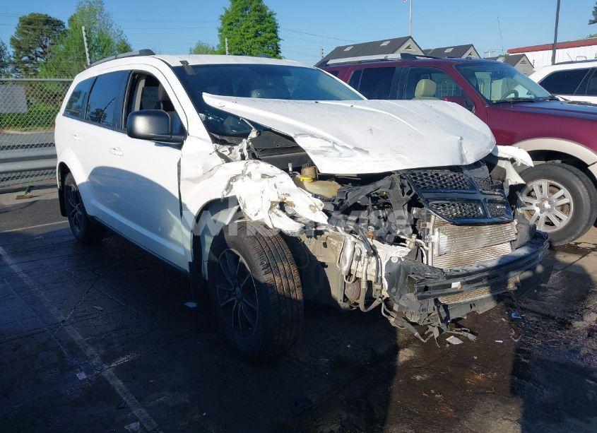 2017 Dodge Journey SE (VIN 3C4PDCAB5HT643978) main photo