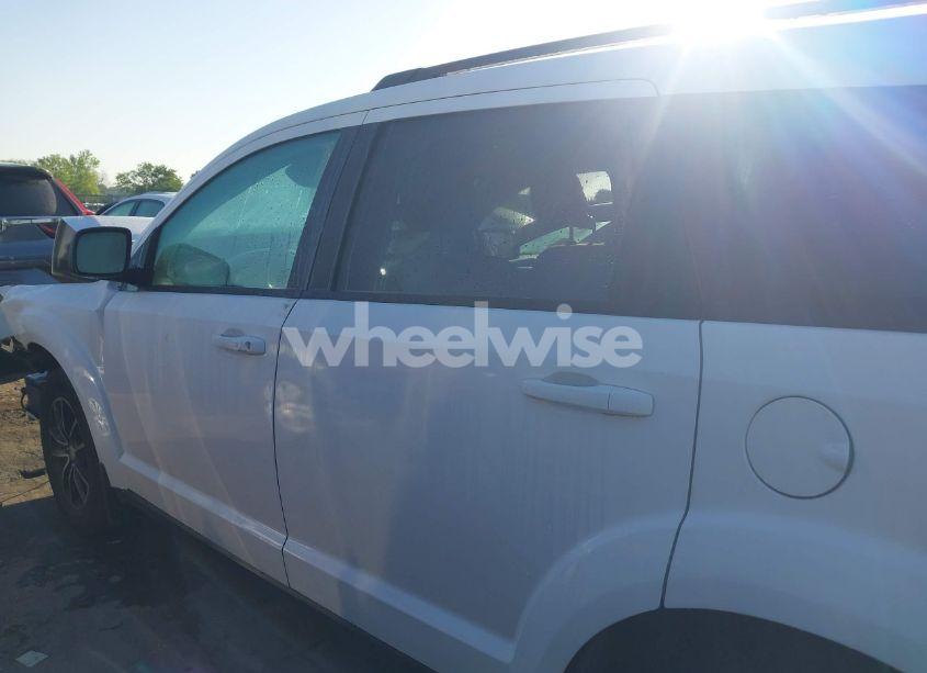 Photo 13 of 2017 Dodge Journey SE (VIN 3C4PDCAB5HT643978)