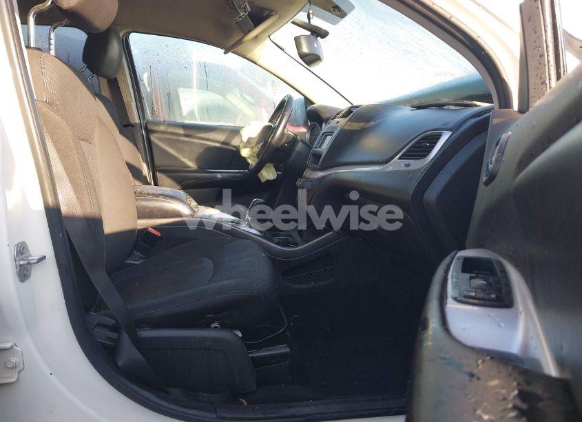 Photo 5 of 2017 Dodge Journey SE (VIN 3C4PDCAB5HT643978)