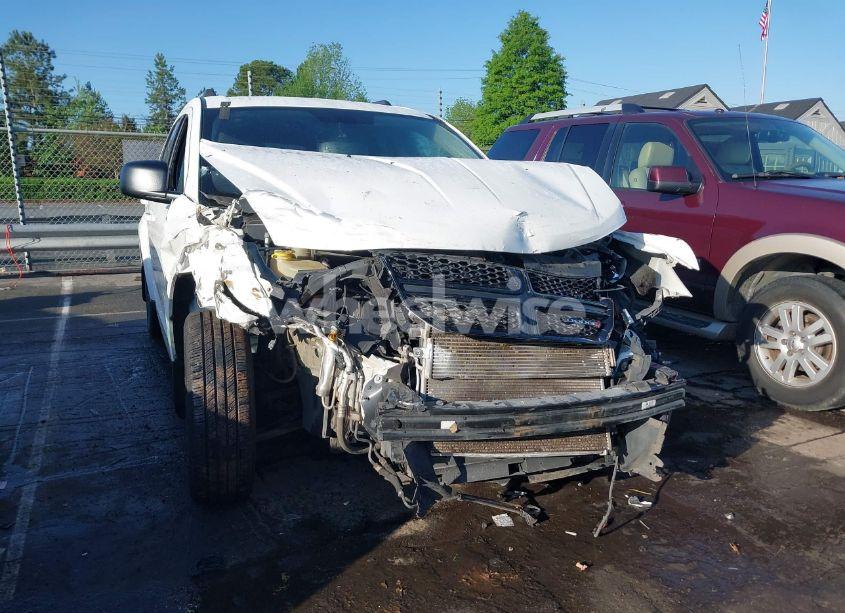 Photo 6 of 2017 Dodge Journey SE (VIN 3C4PDCAB5HT643978)