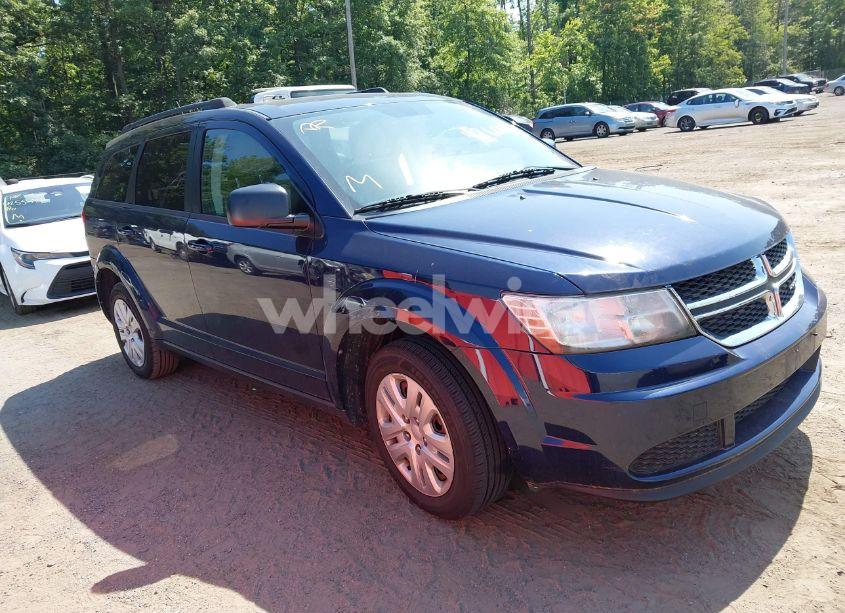2017 Dodge Journey SE (VIN 3C4PDCAB5HT653748) main photo