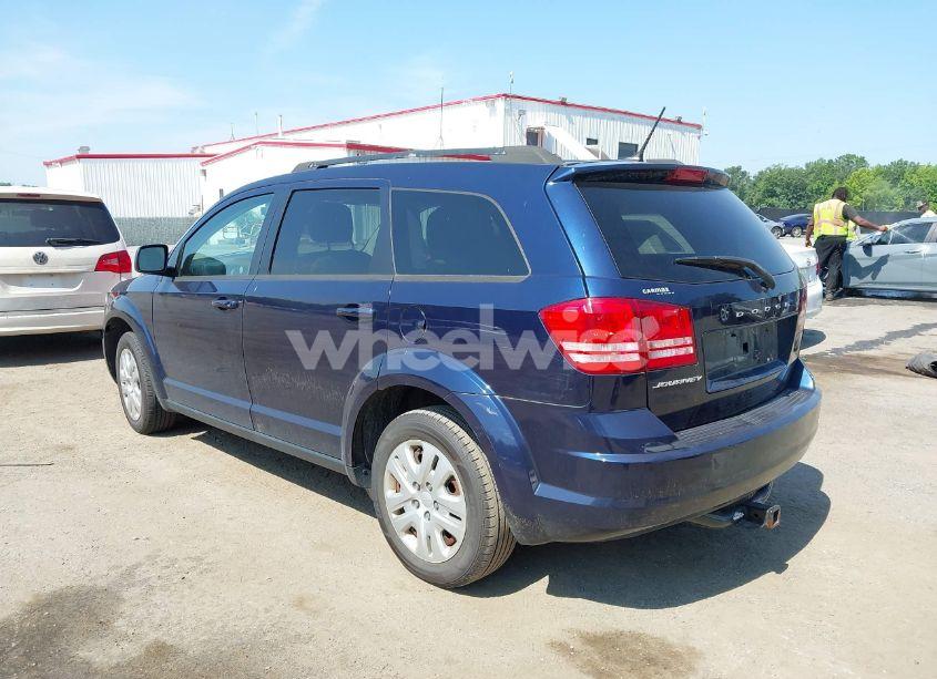 Photo 3 of 2017 Dodge Journey SE (VIN 3C4PDCAB5HT653748)